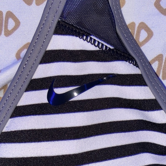 Nike bathing suit top - Picture 2 of 3